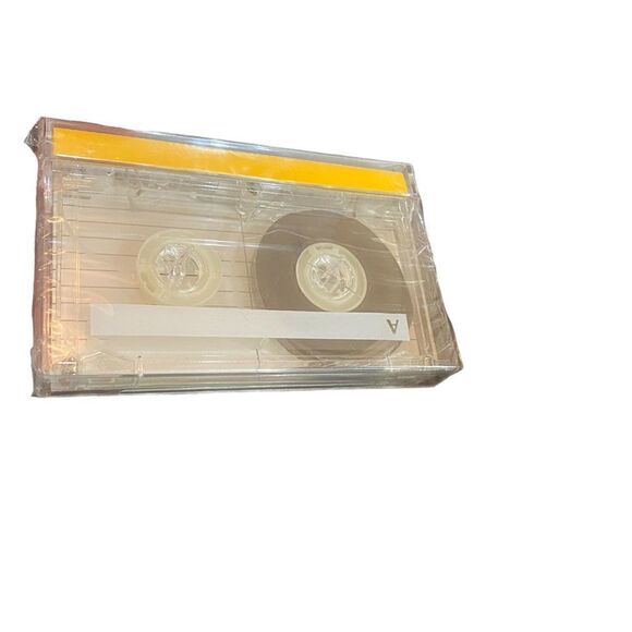 Onn cassette recorder built in speaker mic and sealed cassette. Box included - Picture 4 of 8